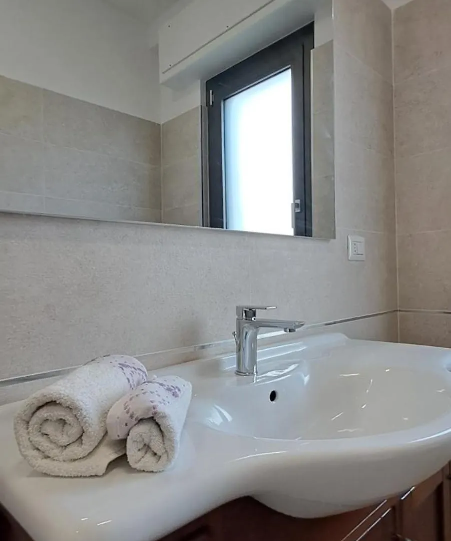 Mozart Haus Camere Quartu SantʼElena 0*,  Italia